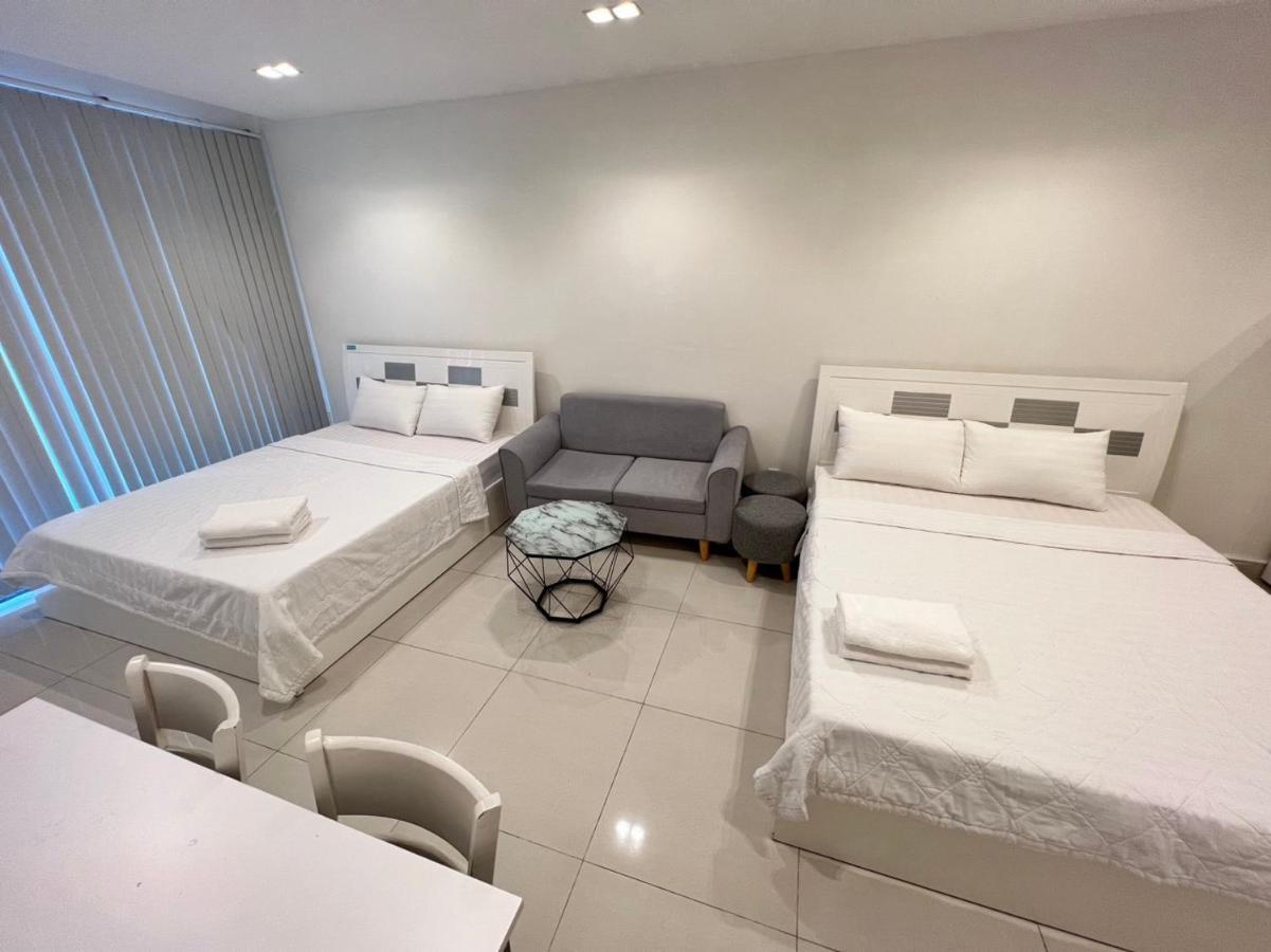 Căn hộ Two-bed Homestay Near The Airport TP. Hồ Chí Minh